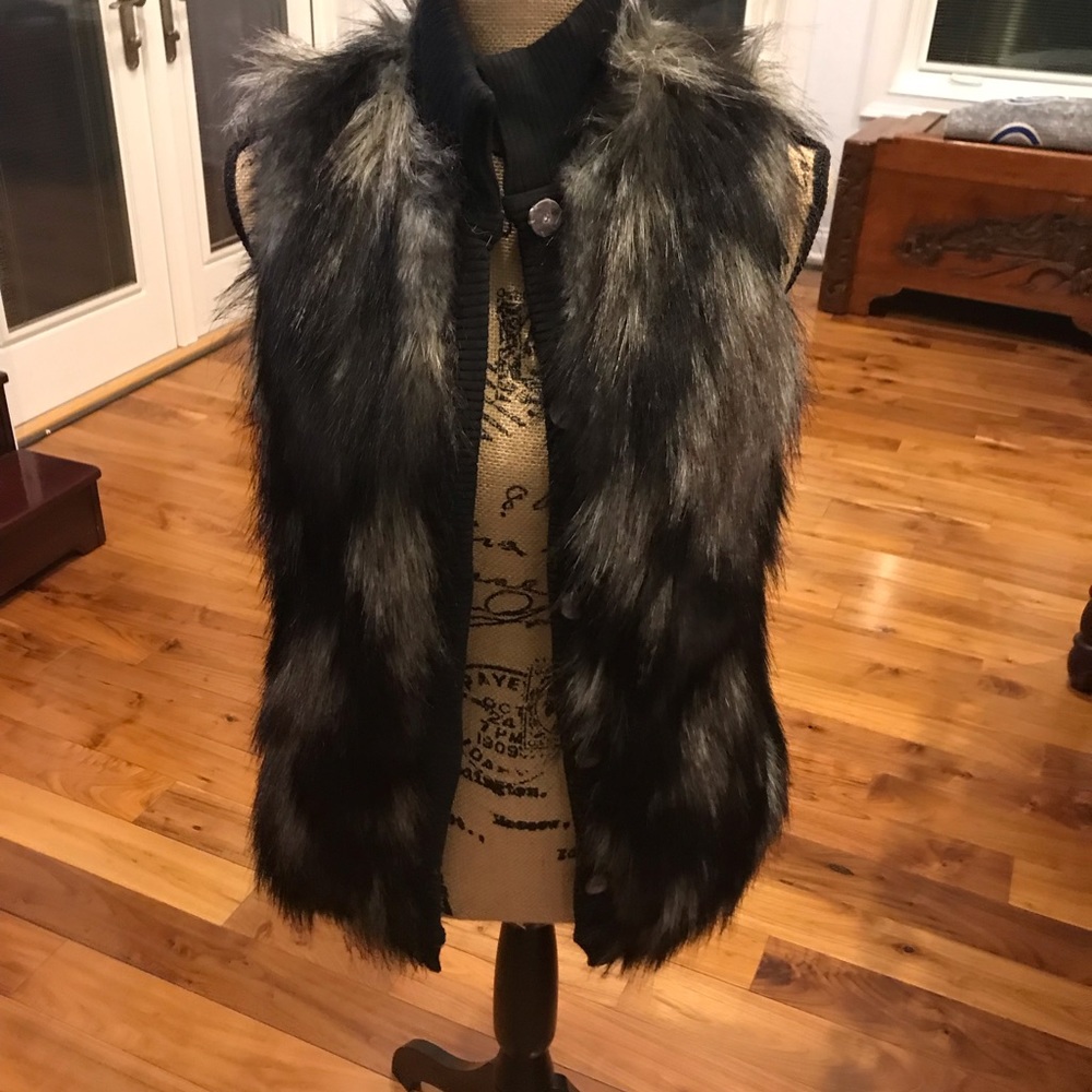 Cache fur vest